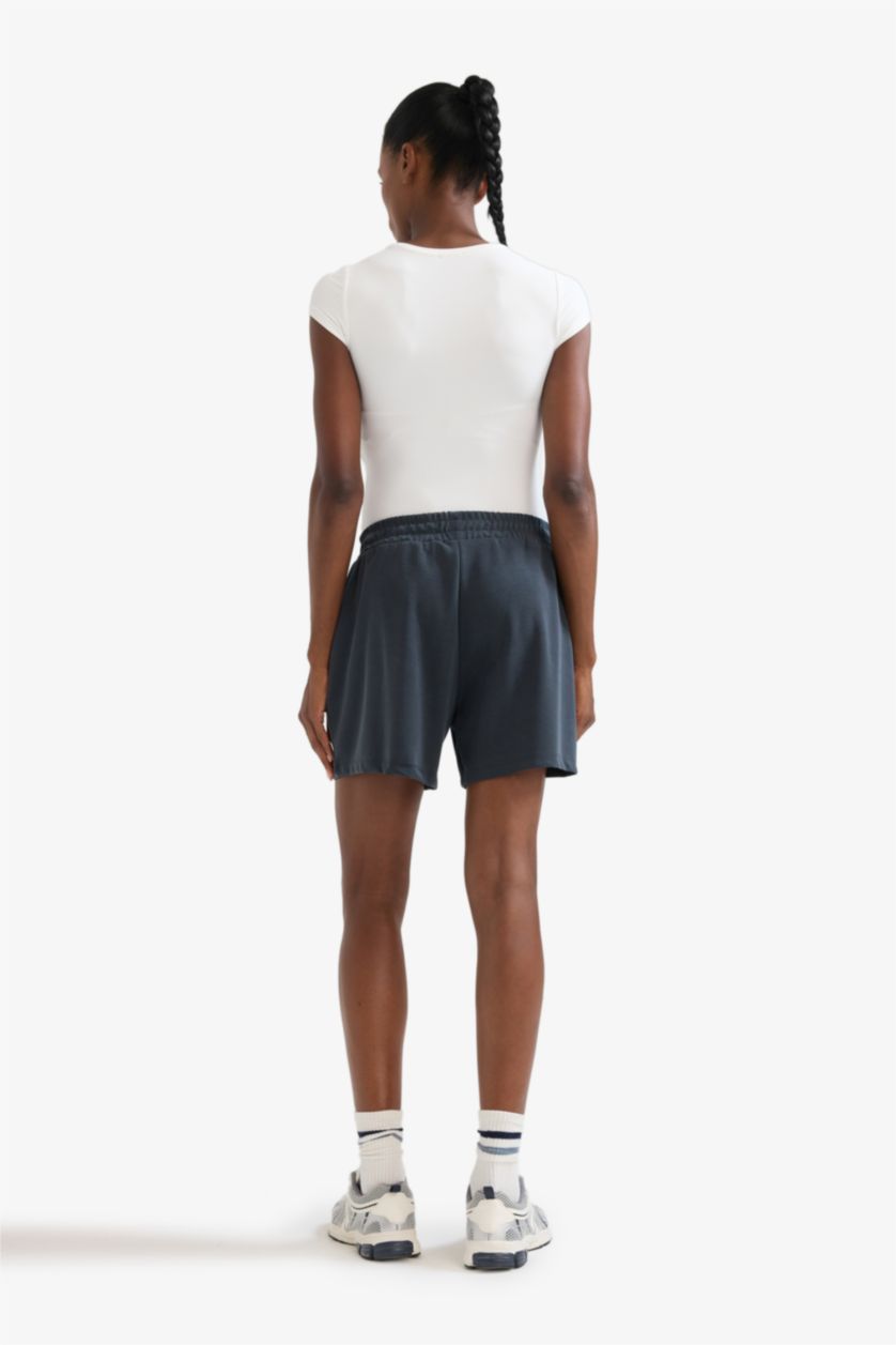 Kadın Açık Lacivert Standart Fit Kısa Paça Modal Şort