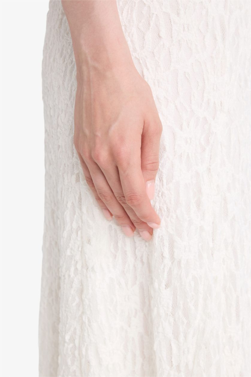 نساء أبيض تنورة طويلة دانتيل