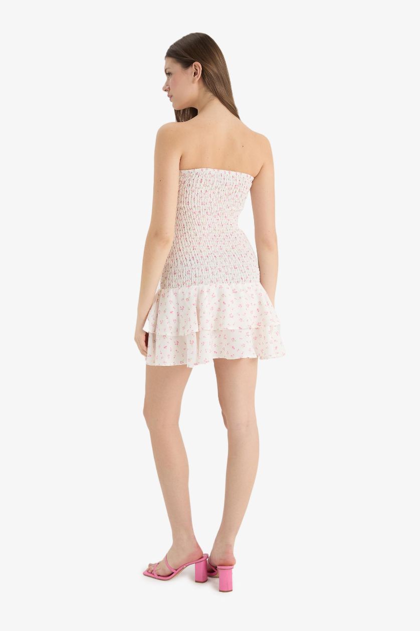 Kadın Kırık Beyaz Fitted Straplez Çiçekli Gipeli Mini Yazlık Elbise