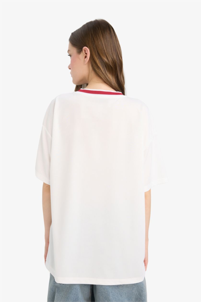 Kadın Kırık Beyaz Hello Kitty Oversize Geniş Kalıp V Yaka Forma Kumaşı Kısa Kollu Tişört