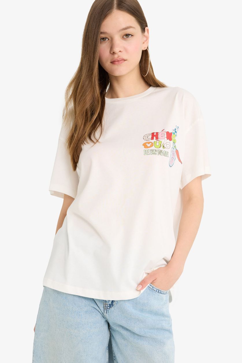 Kadın Kırık Beyaz Disney Mickey & Minnie Oversize Geniş Kalıp Sırt Baskılı Kısa Kollu Tişört