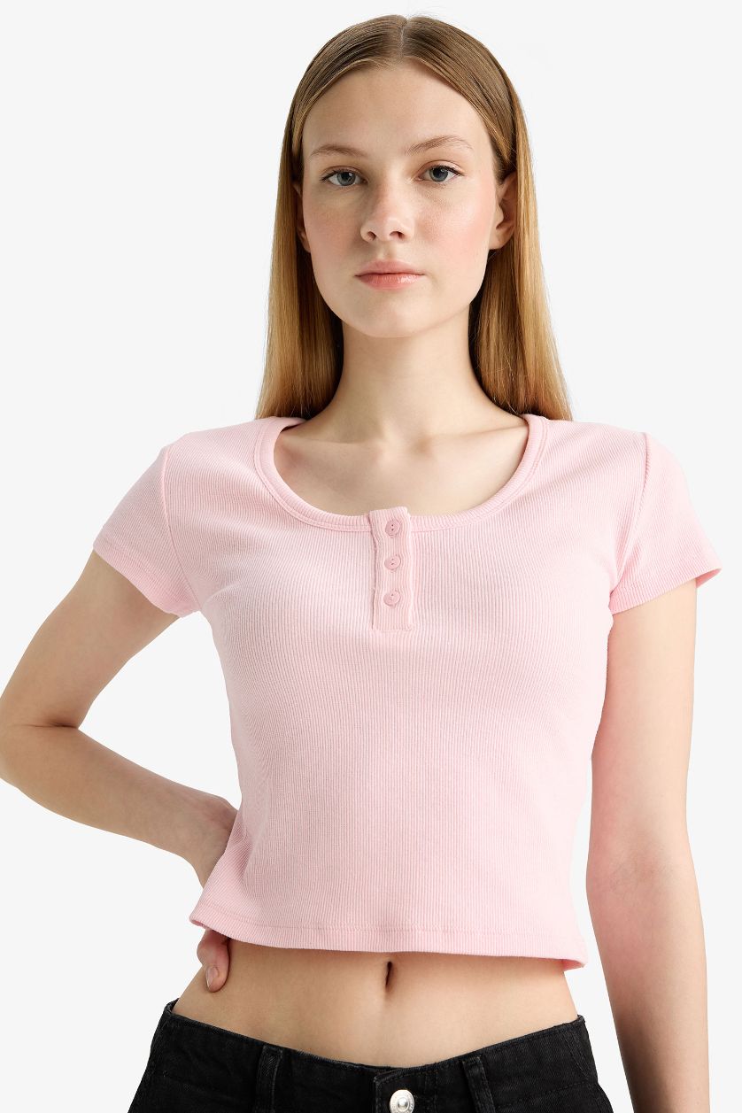 Kadın Açık Pembe Fitted Yuvarlak Yaka Crop Fitilli Kaşkorse Kısa Kollu Tişört