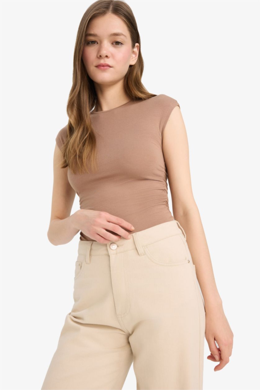 نساء فيزوني تيشيرت نص ردن مخصر سليم فيت