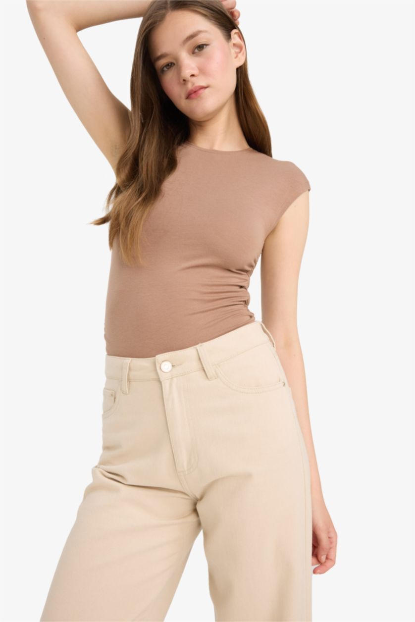 نساء فيزوني تيشيرت نص ردن مخصر سليم فيت