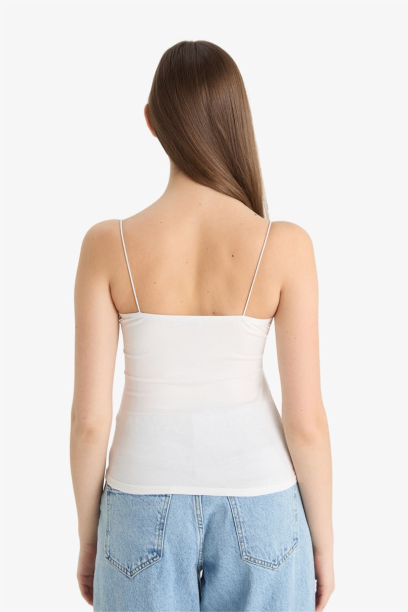 Kadın Kırık Beyaz Fitted Kare Yaka Basic Düz Askılı Beyaz Atlet