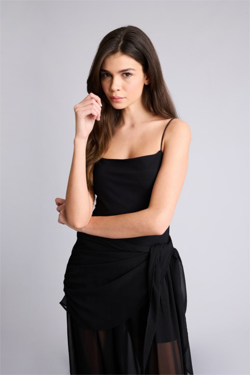 حريمي أسود تانك توب سليم فيت بحمالات