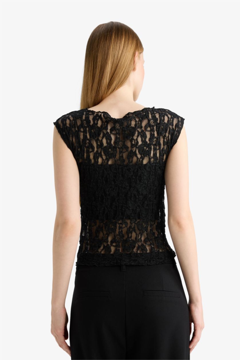 Woman Black Fitted Round Neck Lace Short Sleeve Blouse