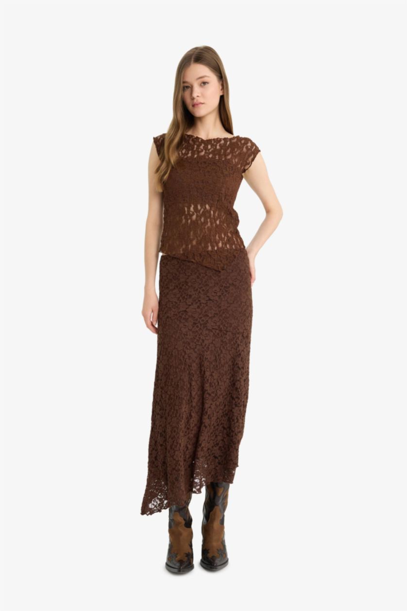 Woman Light Brown بلوزة نص ردن مخصر دانتيل بياخة مستديرة