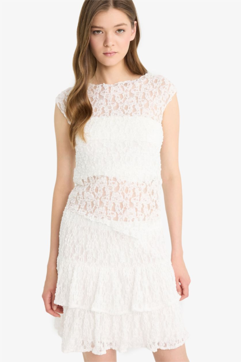 نساء اوف وايت تيشيرت نص ردن دانتيل سليم فيت