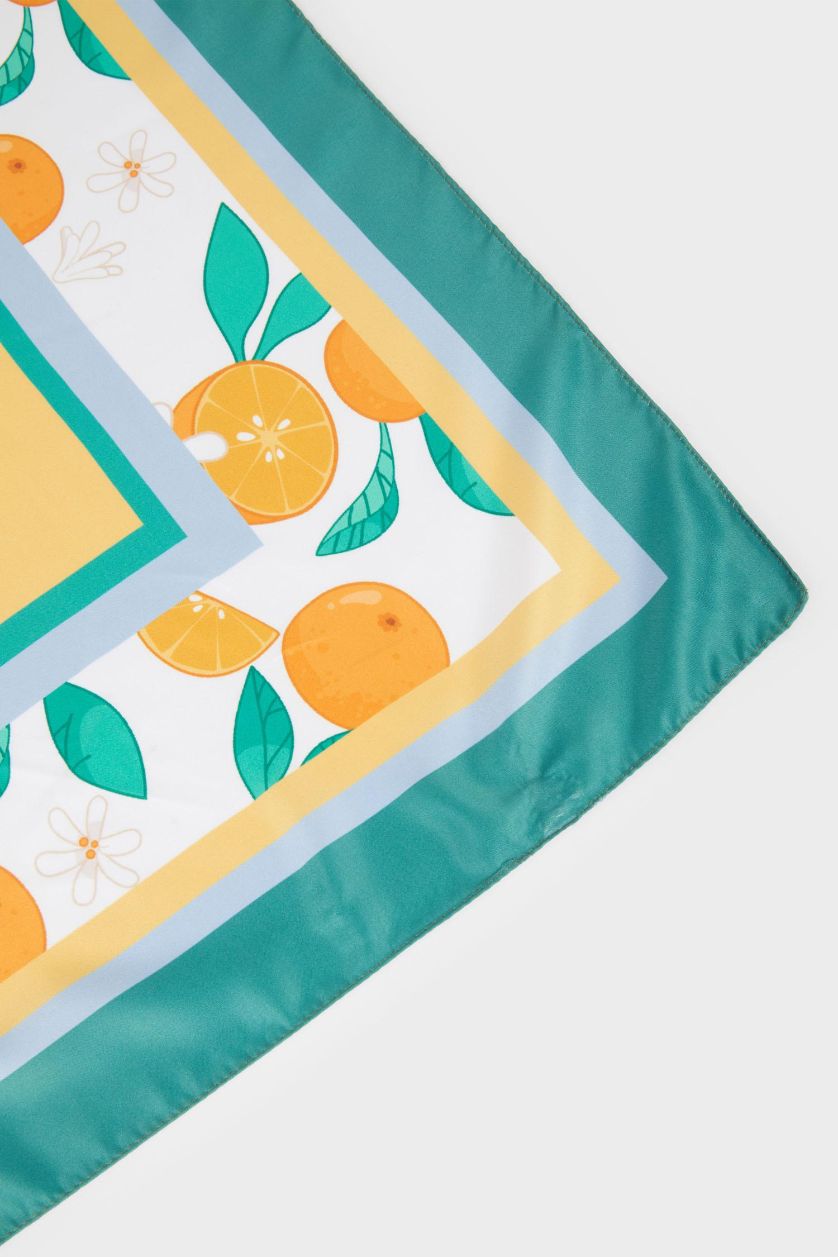 Kadın Turuncu Kadın Antalya Temalı Fular