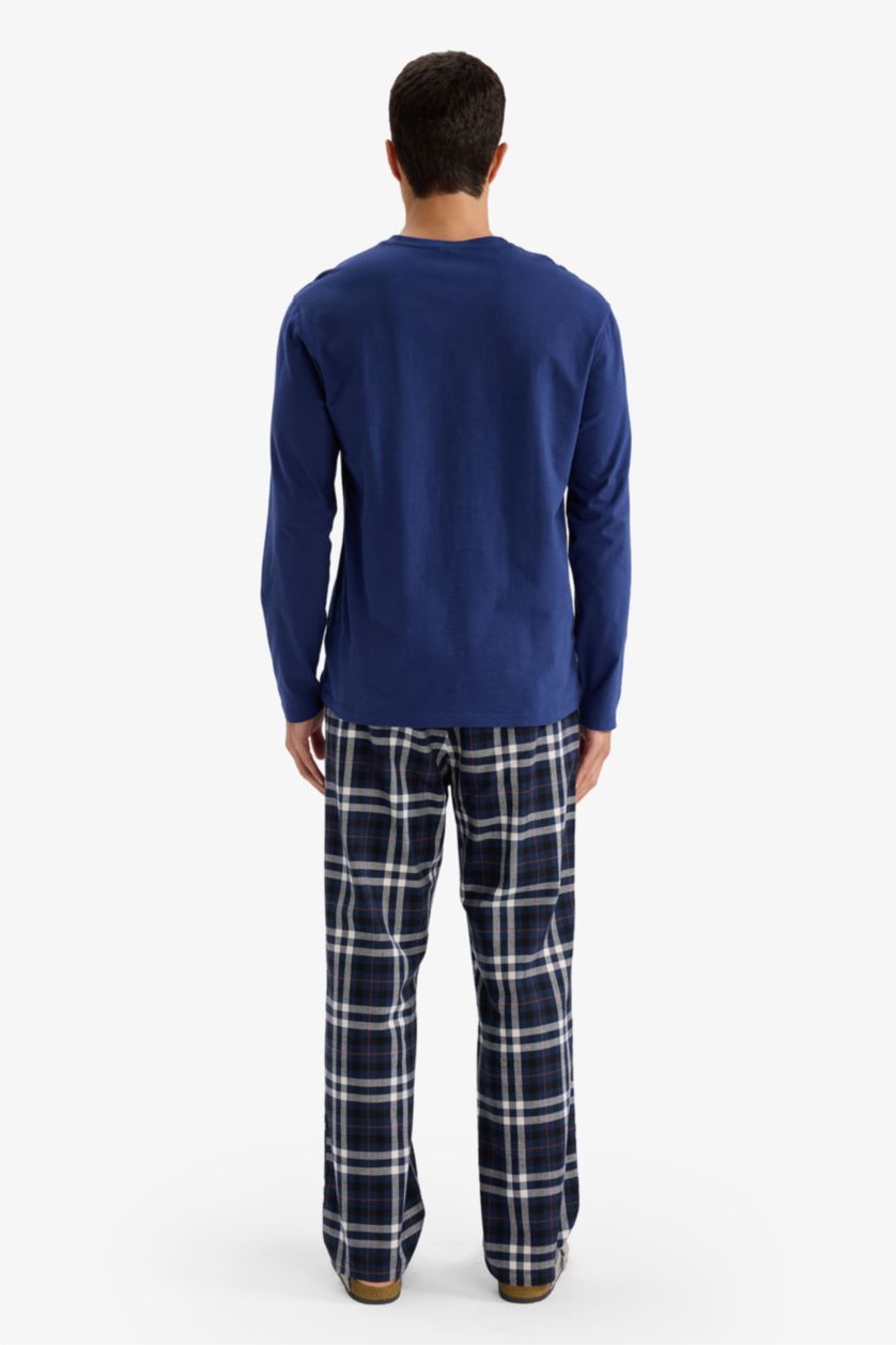 Man NAVY Regular Fit Top Bottoms 2 Piece Pajama Set