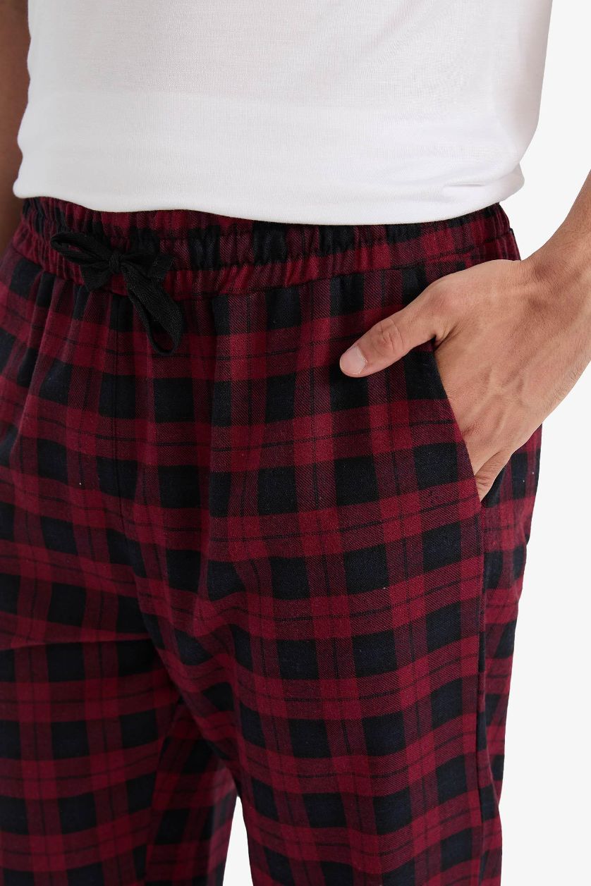 Man NAVY Regular Fit Long Checked Pajama Bottoms