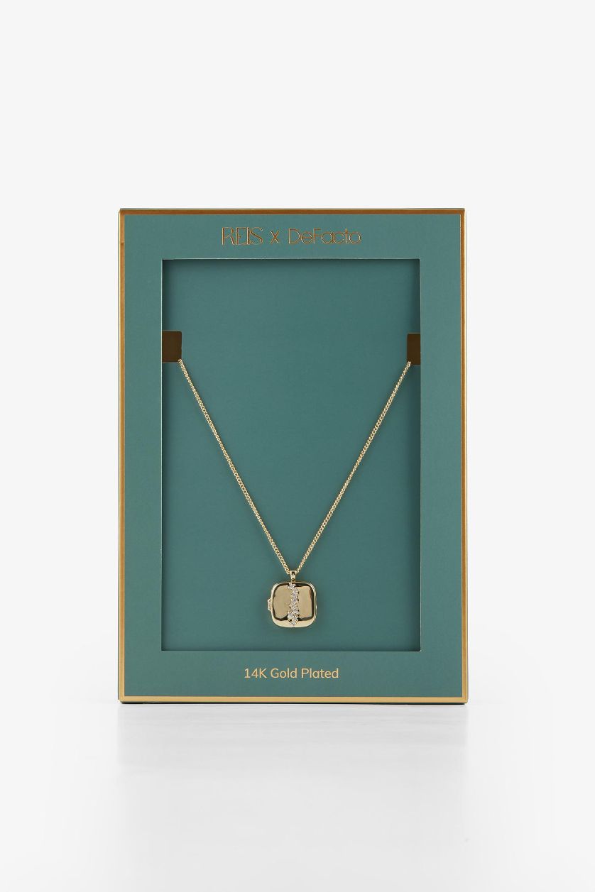 Woman Altın Reis x DeFacto Gold Plated Queen Luna Photo Frame Gold Necklace