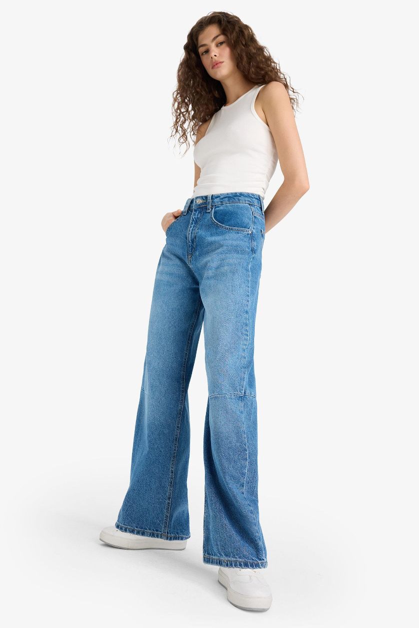 WOMAN Blue Barrel Fit Regular Waist Ankle Length Jeans