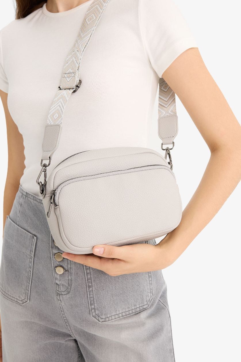 Kadın Gri Suni Deri Çapraz Çanta