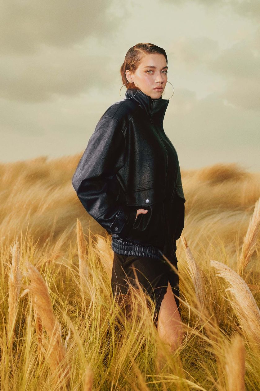 Kadın Siyah Afra x DeFacto Dad Fit Fermuarlı Suni Deri Mont