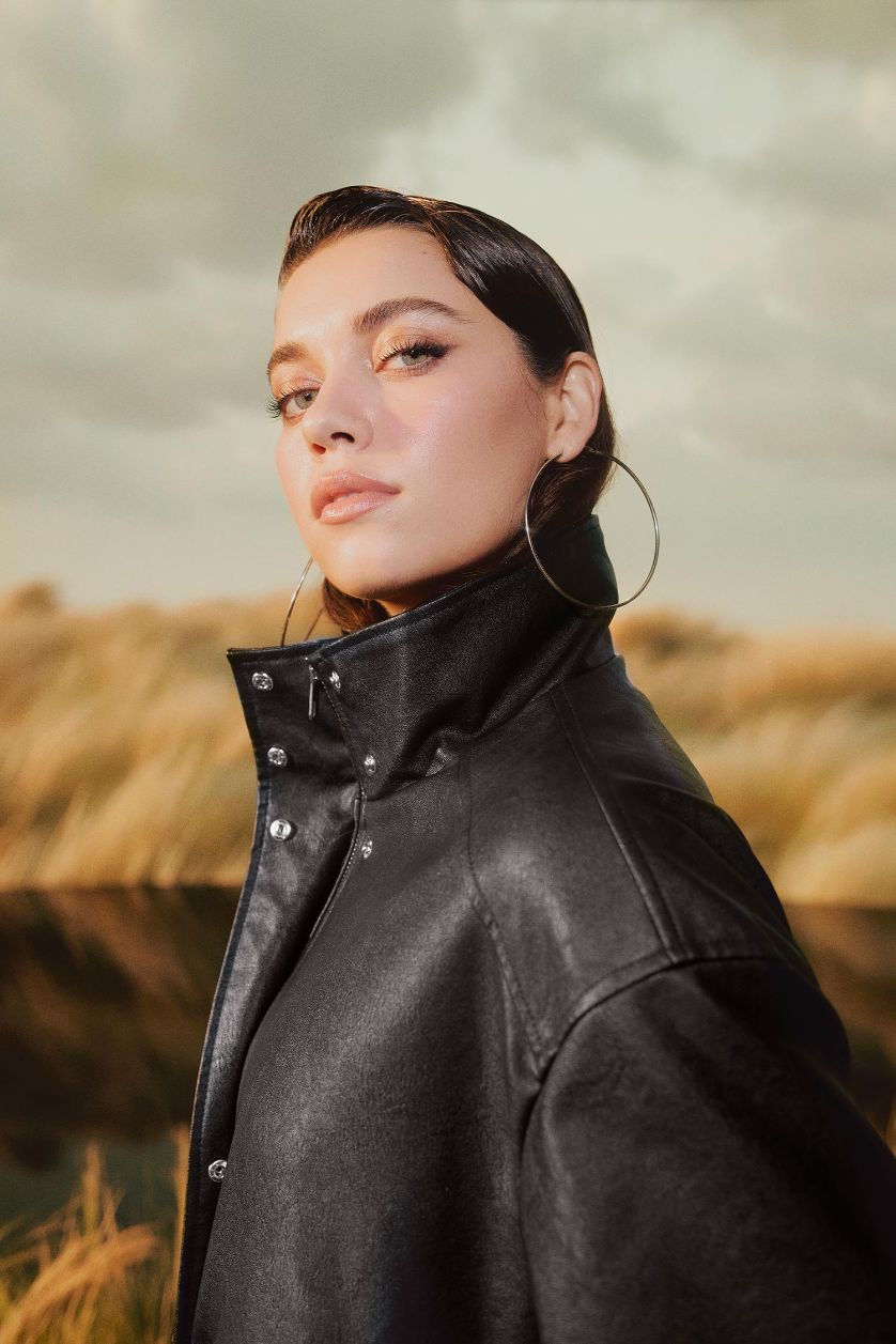 Kadın Siyah Afra x DeFacto Dad Fit Fermuarlı Suni Deri Mont