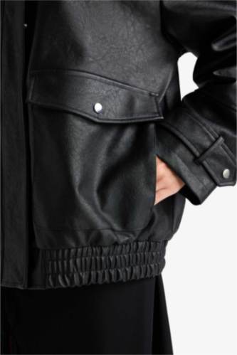 Kadın Siyah Afra x DeFacto Dad Fit Fermuarlı Suni Deri Mont