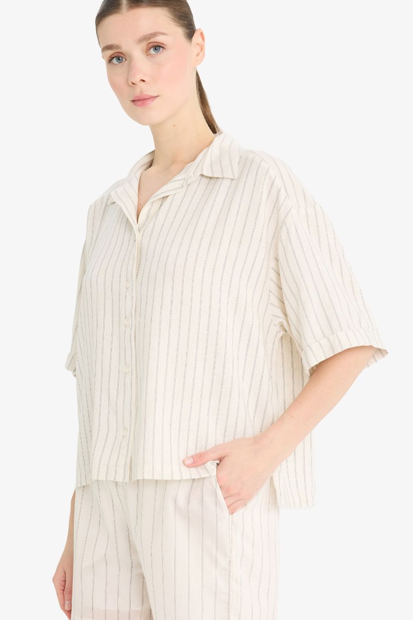 نساء بيج فاتح قميص مخطط نص ردن قصة فضفاضة من مزيج الكتان