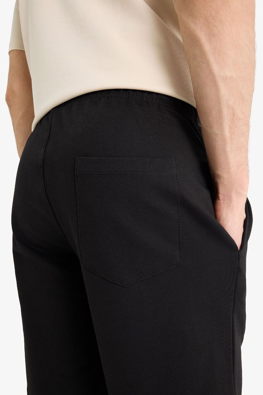 رجال أسود شورت كابري من قماش سويت