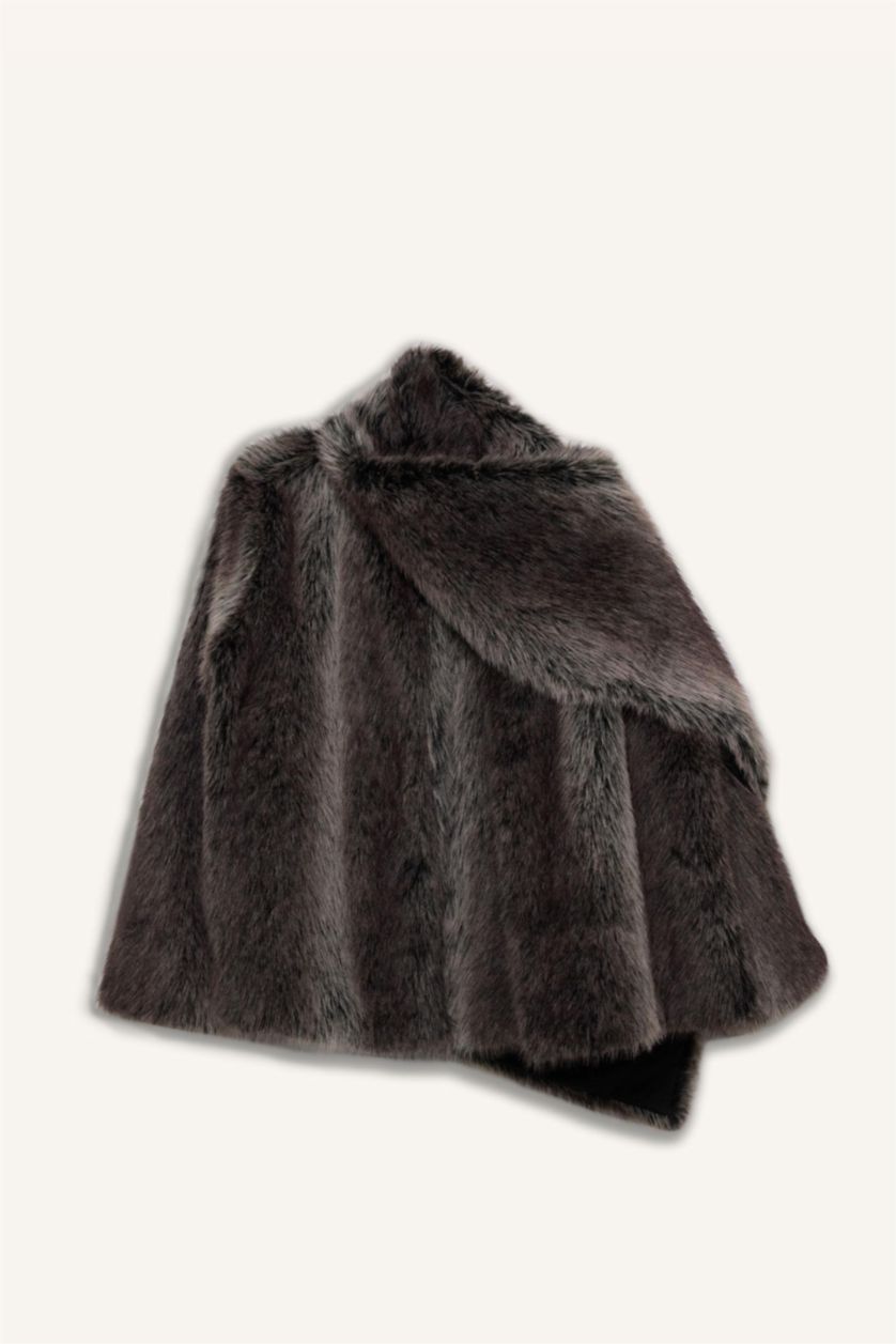 Woman Grey Regular Fit Fur Faux Fur
