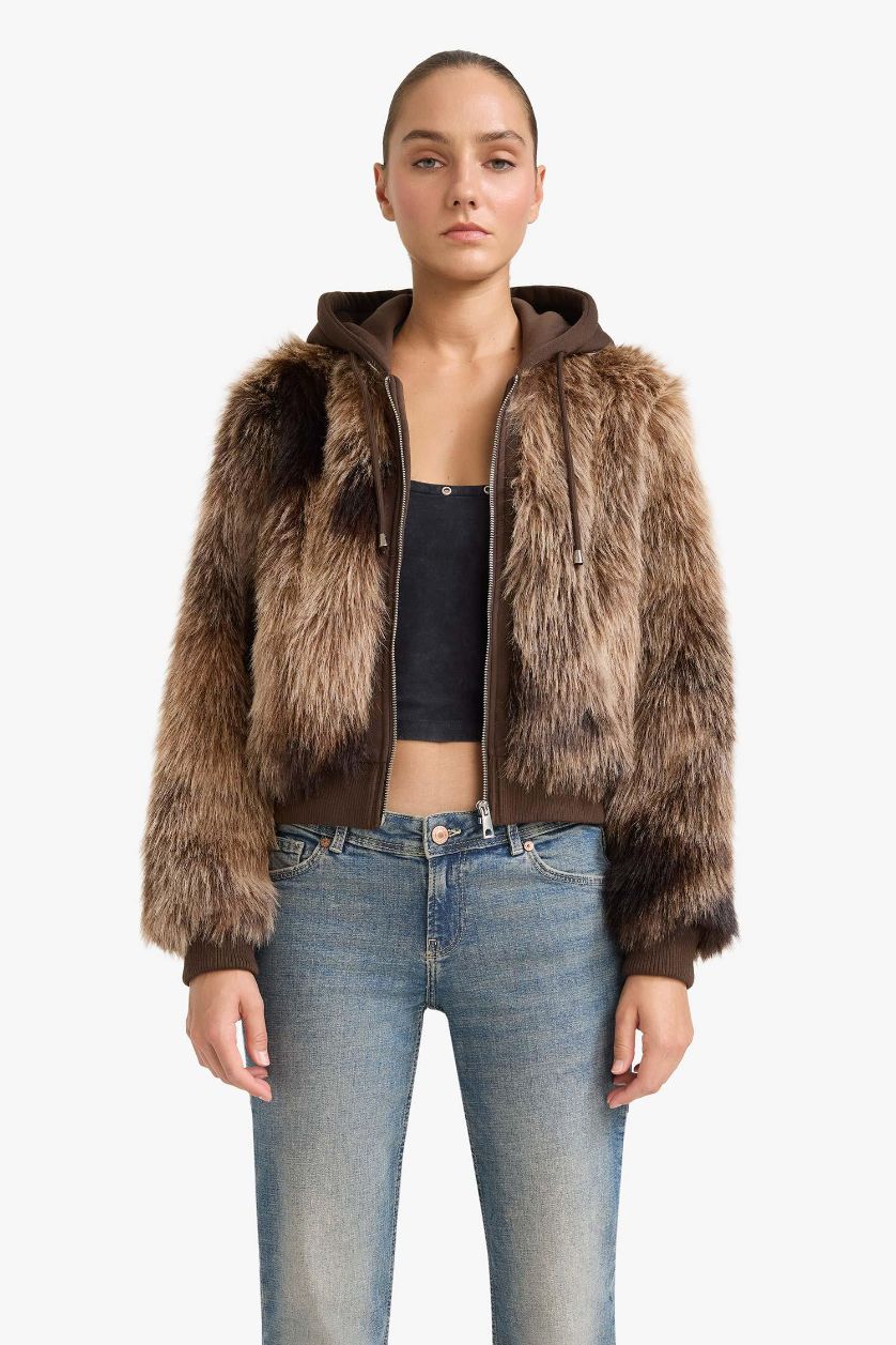 Kadın Kahve Regular Fit Kapüşonlu Fermuarlı Suni Kürk Mont