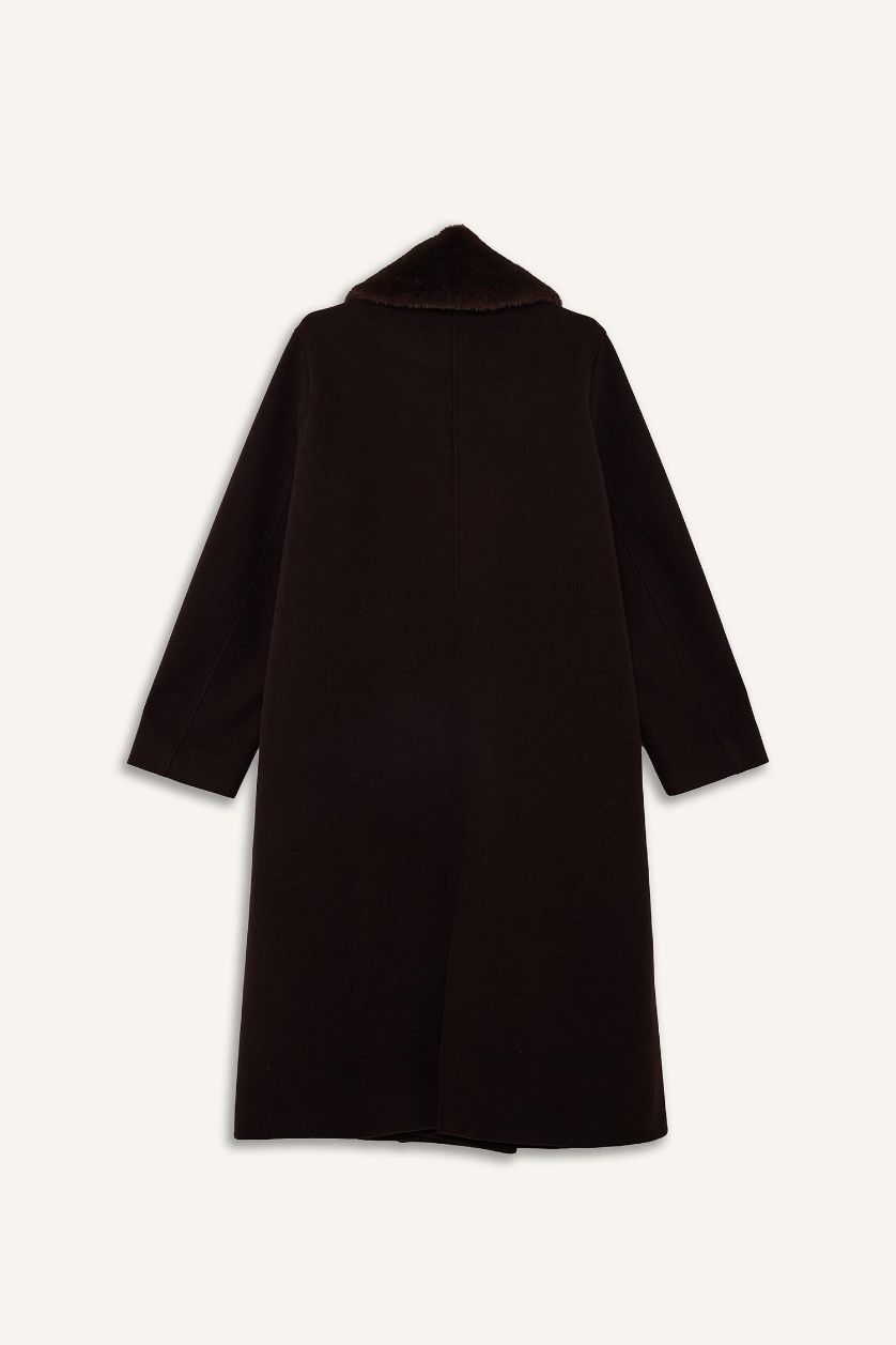 Kadın Kahve Afra x DeFacto Çıkarılabilir Suni Kürk Yaka Regular Fit Düğmeli Cepli Uzun Kaşe Kaban