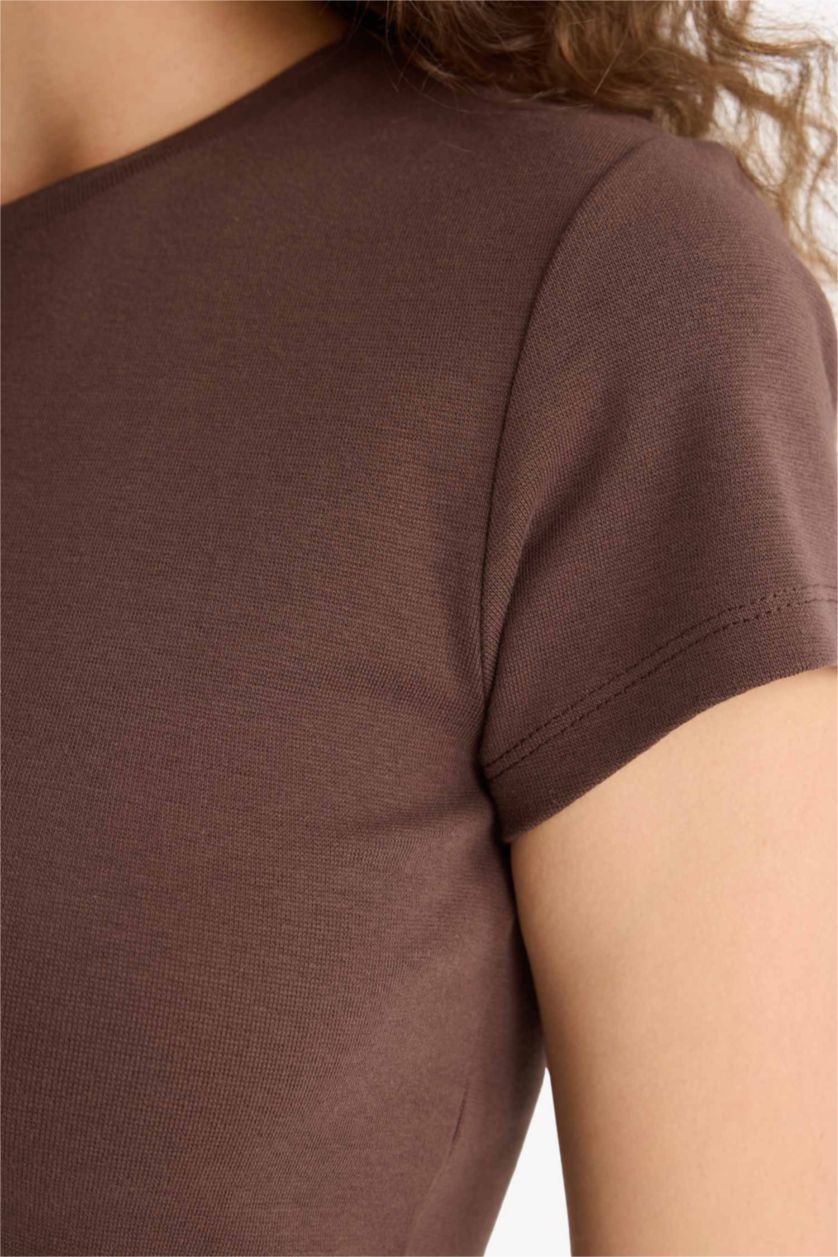 حريمي بني طقم تيشيرت نص كم وبنطلون ليجن - قطعتين