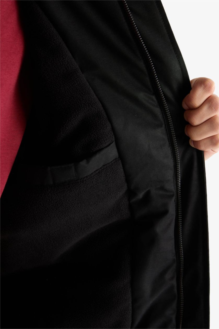 رجال أسود قمصلة نفخ مقاوم للماء سليم فيت بغطاء للرأس