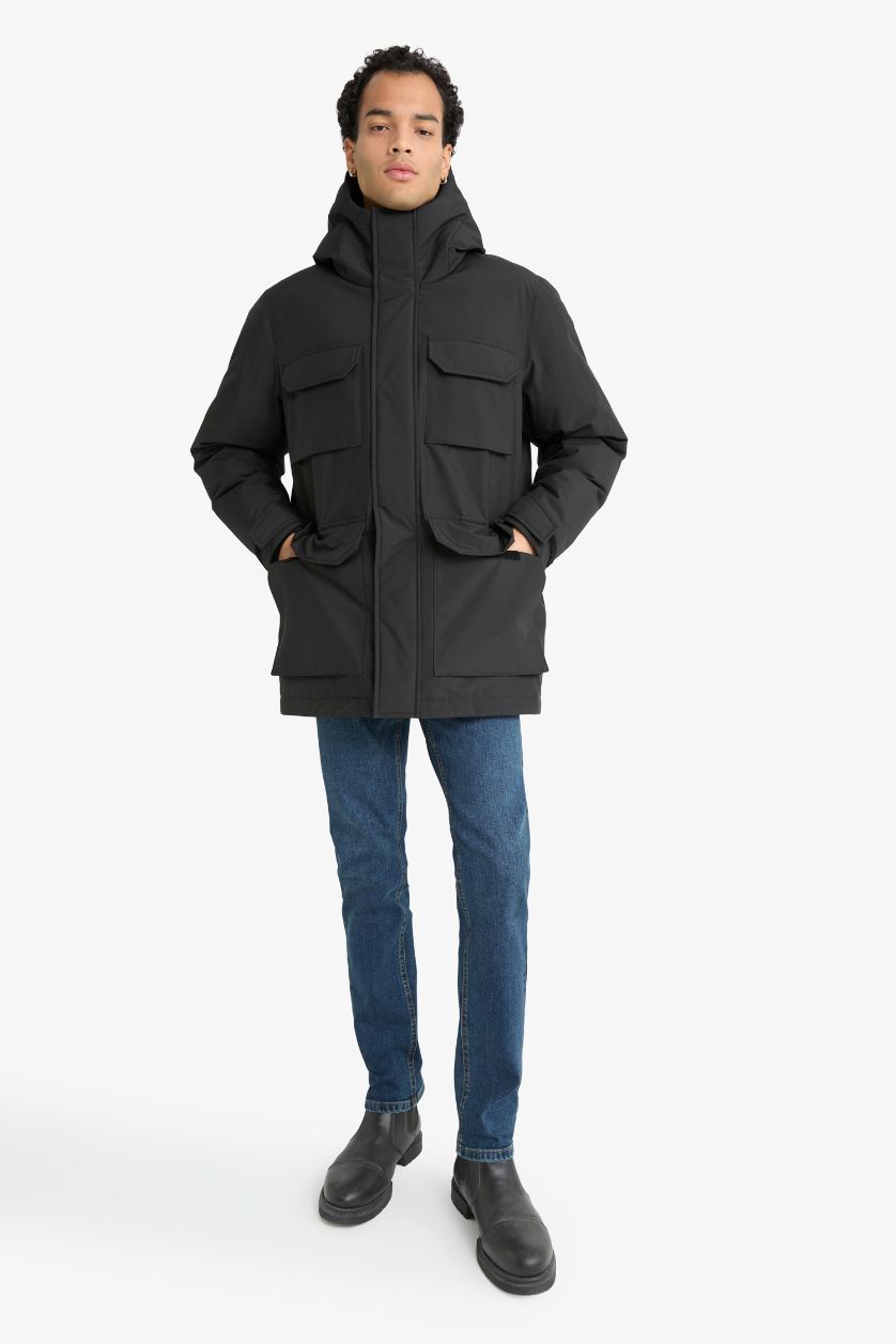 Erkek Siyah Su İtici Regular Fit Kapüşonlu Çift Cepli Fermuarlı Çıtçıtlı Mont