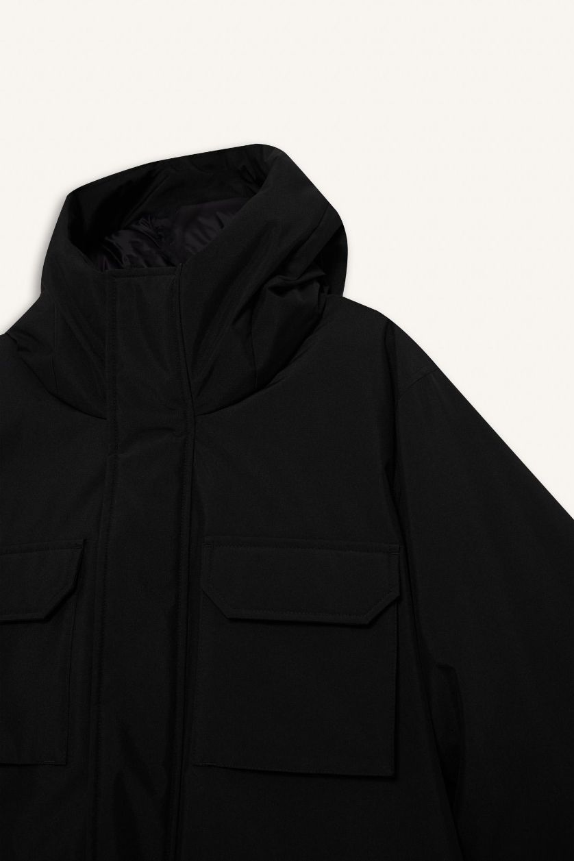 Erkek Siyah Su İtici Regular Fit Kapüşonlu Çift Cepli Fermuarlı Çıtçıtlı Mont