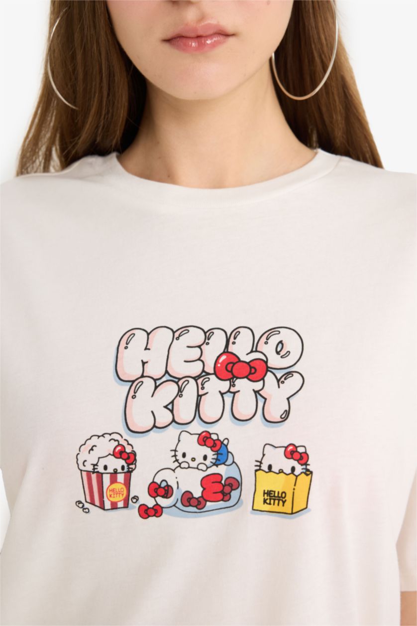 Kadın Kırık Beyaz Hello Kitty Oversize Geniş Kalıp Bisiklet Yaka Sırt Baskılı Kısa Kollu Tişört