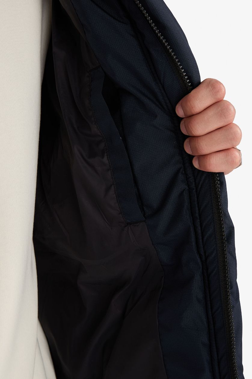 Ерлер әскери-теңіз Пальто