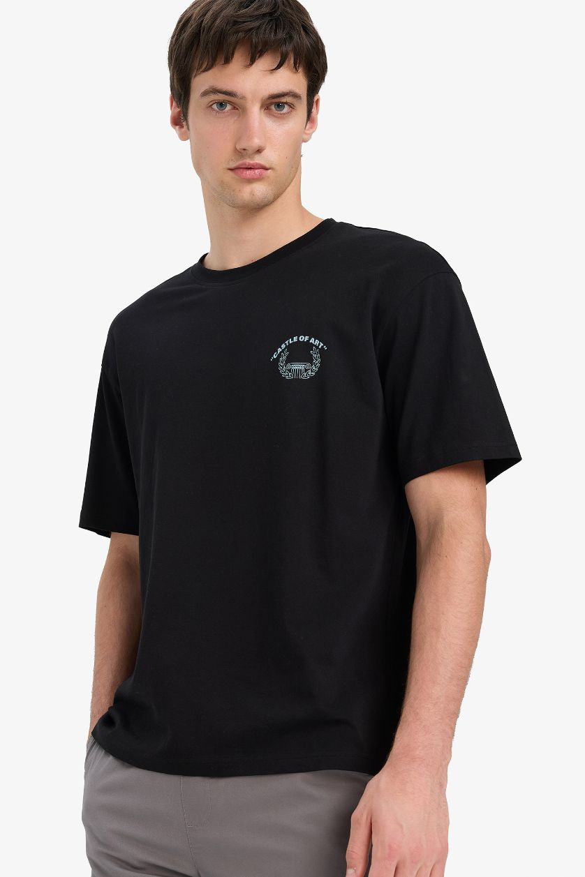 Erkek Siyah %100 Pamuk Boxy Fit Bisiklet Yaka Sırt Baskılı Kısa Kollu Tişört