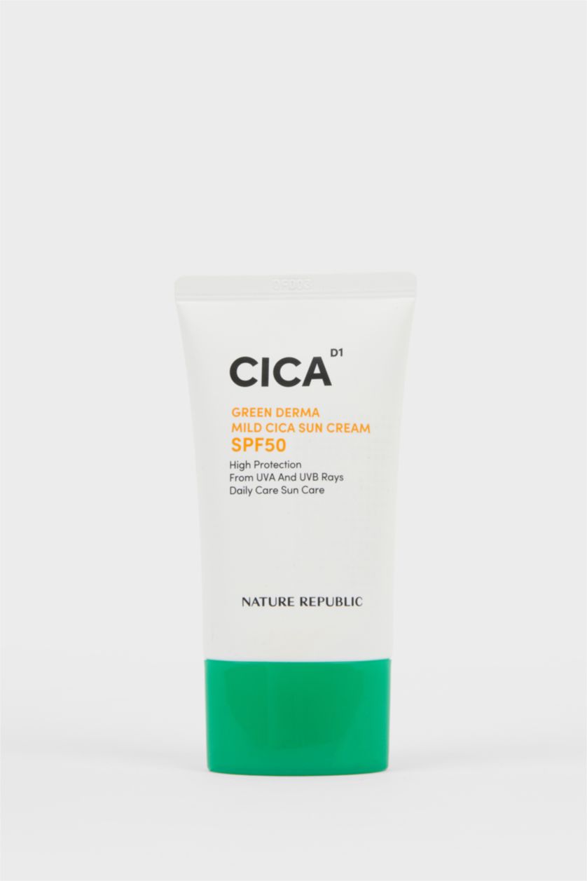 Kadın Açık Yeşil Nature Republic Green Derma Cica Sunscreen SPF 50 50ml – Yatıştırıcı & Yüksek Korumalı Güneş Kremi