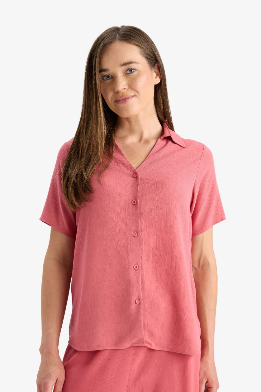 Kadın Açık Bordo Regular Fıt Kaçık Yaka Krinkıl Viskon Kısa Kollu Gömlek