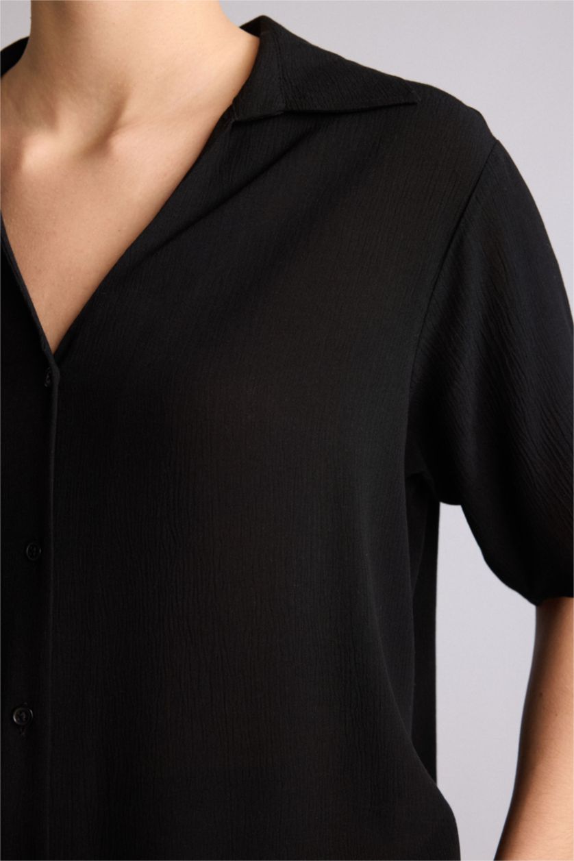 Woman Black Regular Fit Crinkle Viscose Short Sleeve Shirt