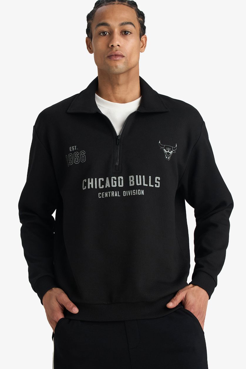 Erkek Siyah NBA Chıcago Bulls Relax Fıt Polo Yaka Jakarlı Sweatshirt
