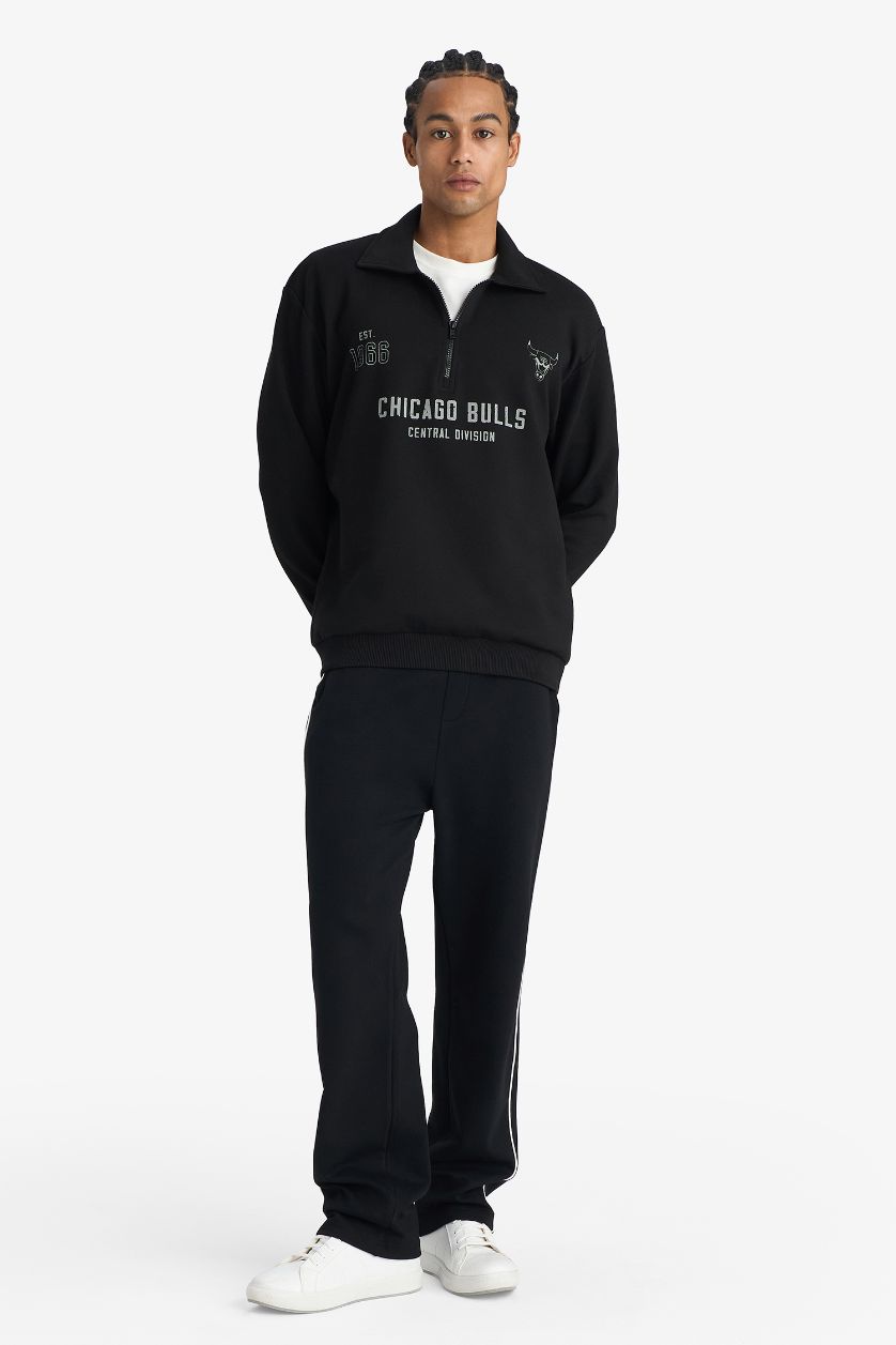 Erkek Siyah NBA Chıcago Bulls Relax Fıt Polo Yaka Jakarlı Sweatshirt