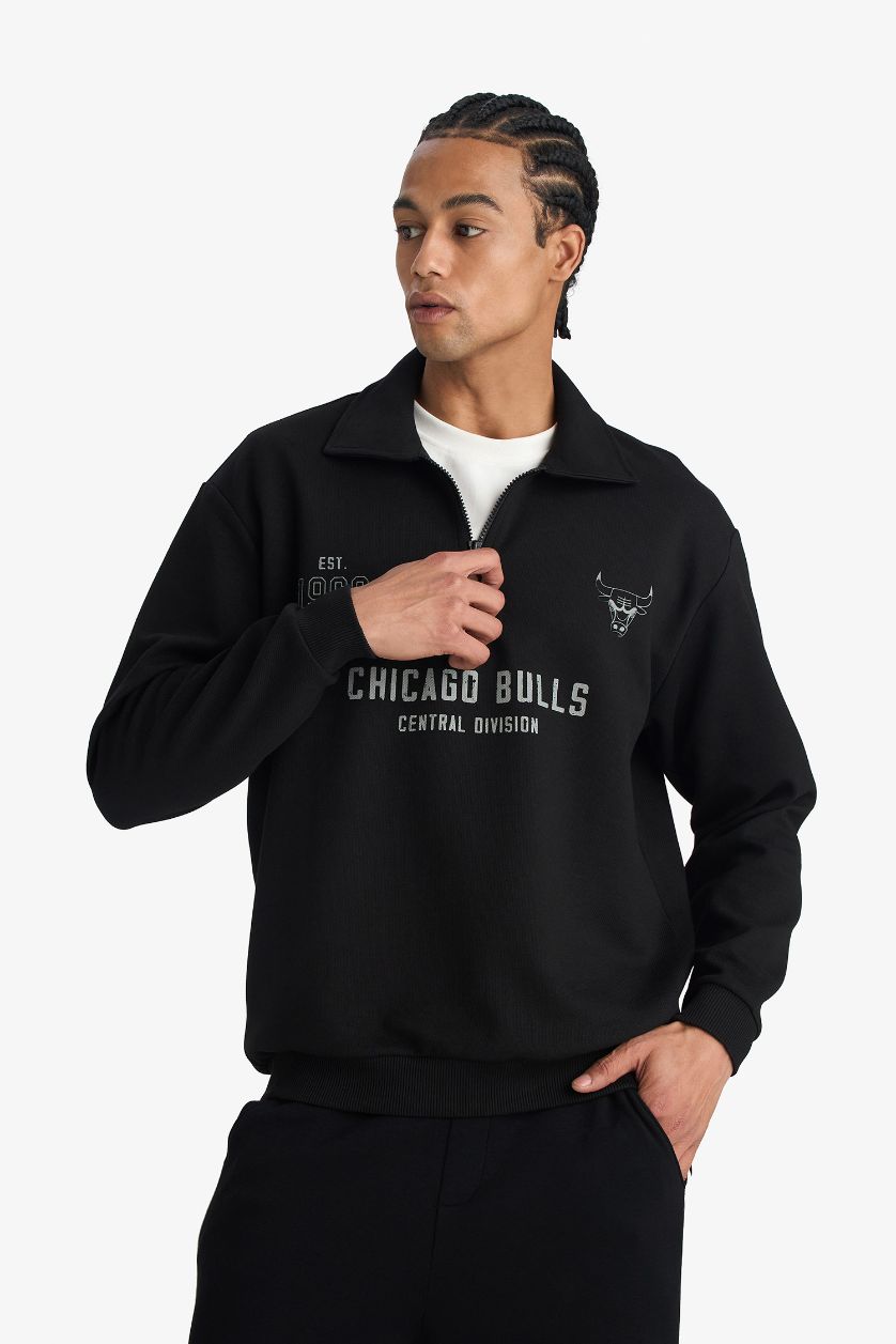 Erkek Siyah NBA Chıcago Bulls Relax Fıt Polo Yaka Jakarlı Sweatshirt