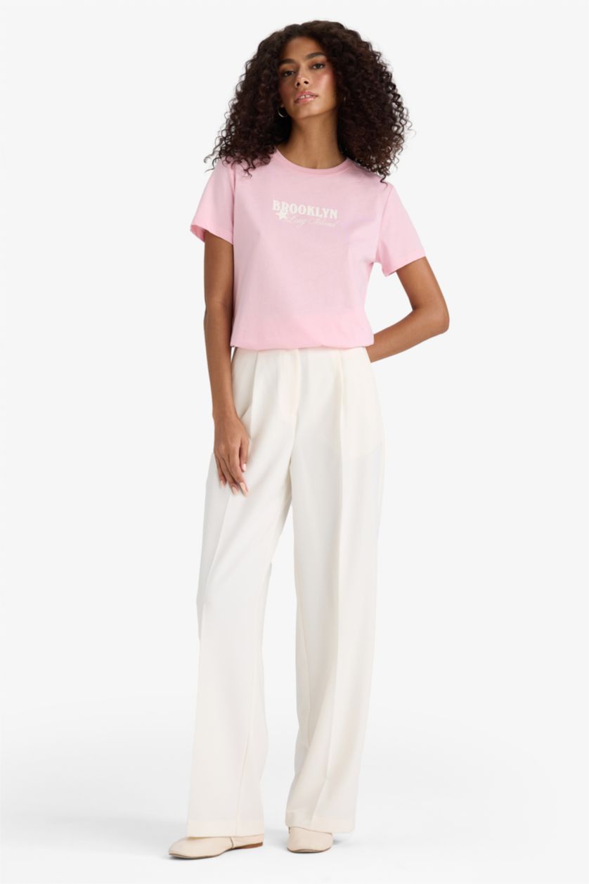 نساء زهري فاتح تيشيرت نص ردن ممشط قصة عادية وياخة مستديرة