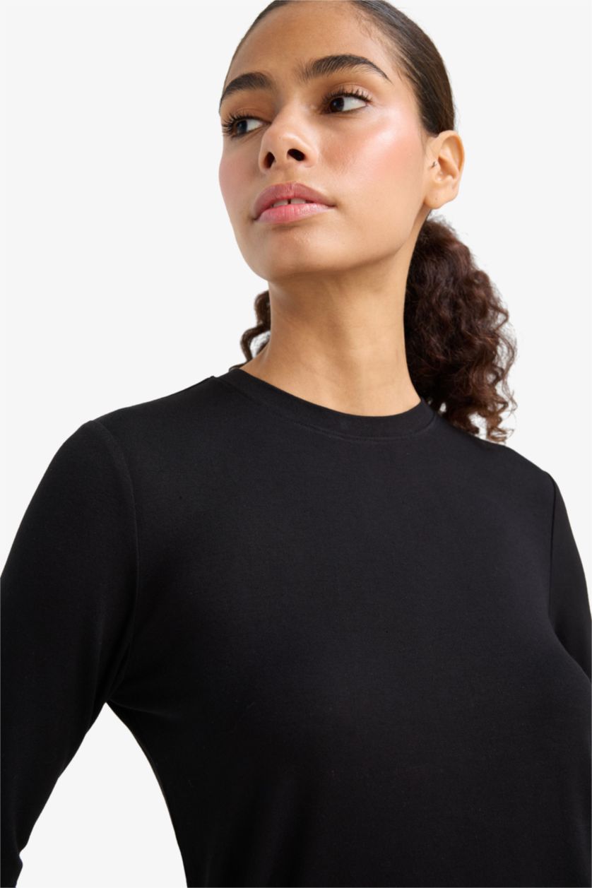 Woman Black Slim Fit Long Sleeve T-Shirt