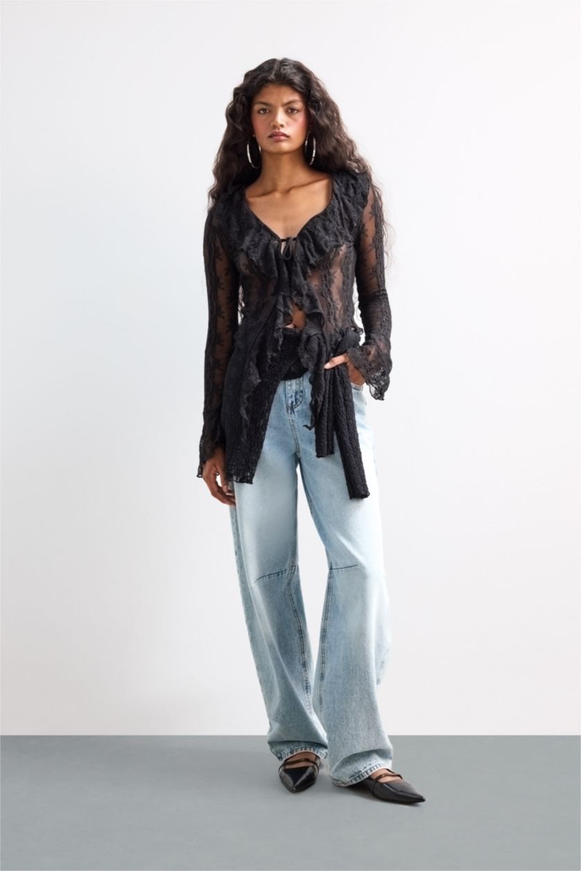 Kadın Siyah Slim Fit Dar Kesim V Yaka Dantel Önden Bağlamalı Uzun Kollu Bluz