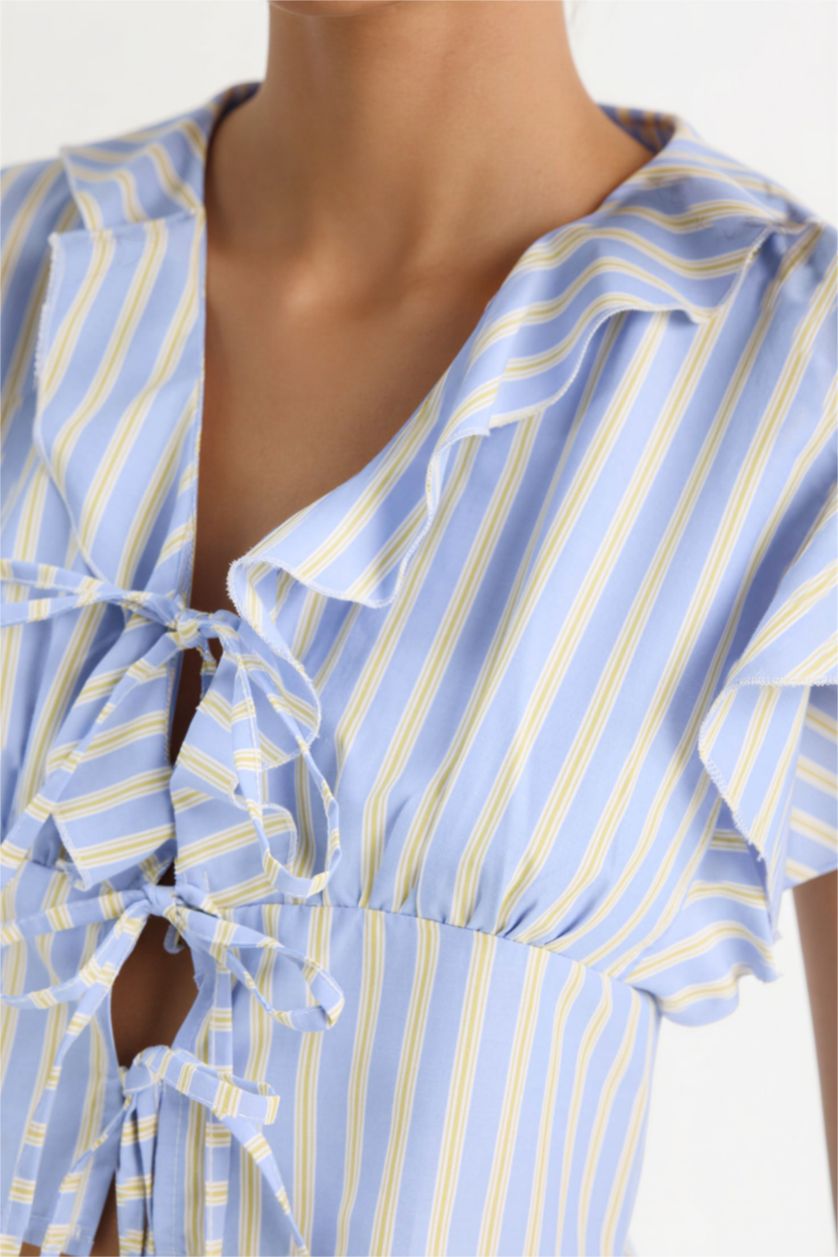 Женщины Голубрй Облегающий топ с V-образным вырезом и полосками, завязывающийся спереди, без рукавов