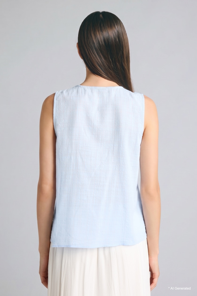نساء أزرق فاتح Regular Fit Crew Neck Sleeveless Light Blue Blouse