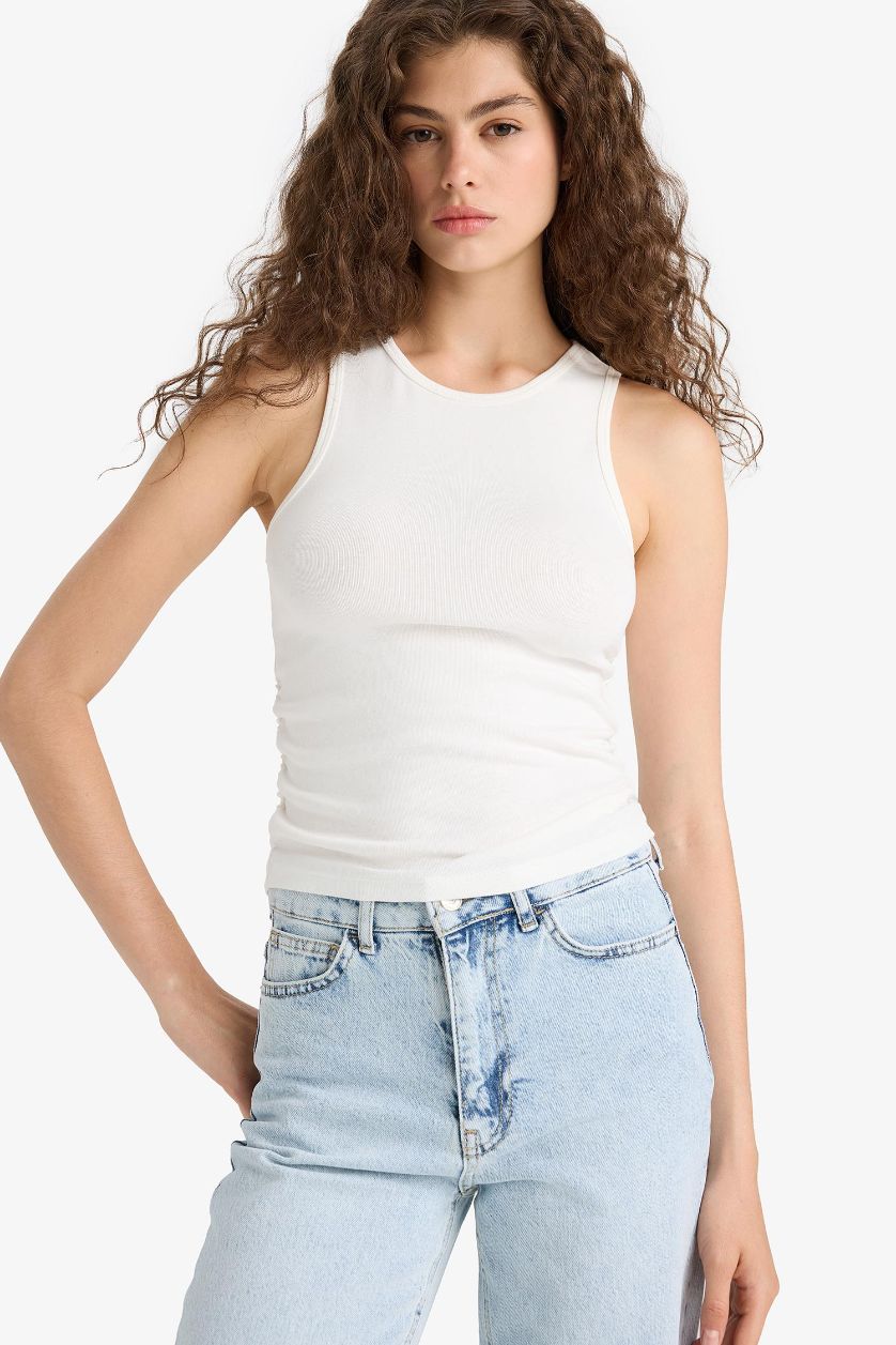 WOMAN White Fitted Crew Neck Basic White Tank Top