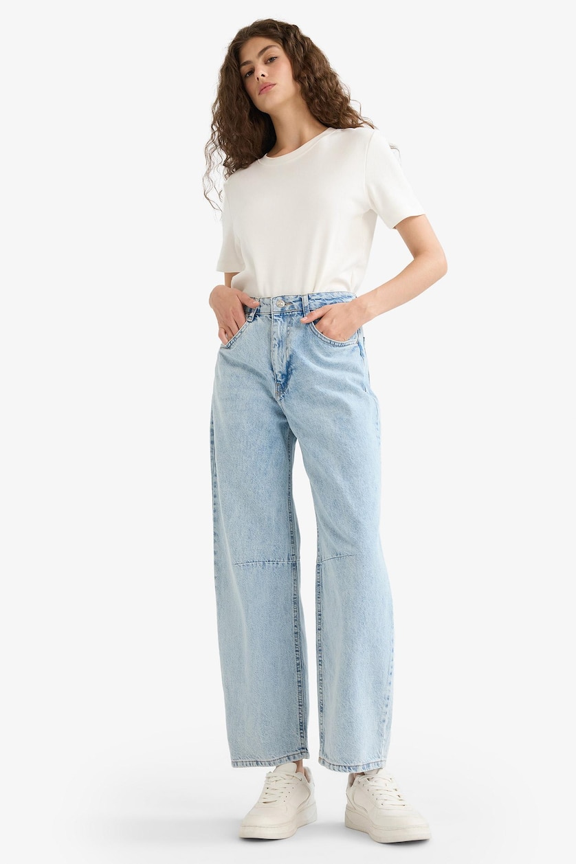 Women Light Blue Barrel Fit Normal Waist Ankle Length Jeans