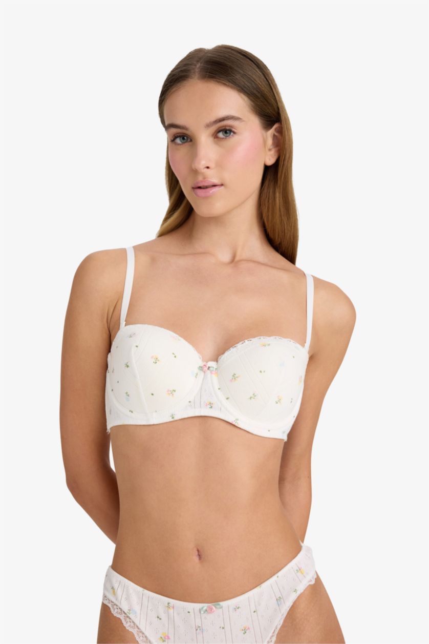 Woman White Fall in Love With Lace With Pad Bra