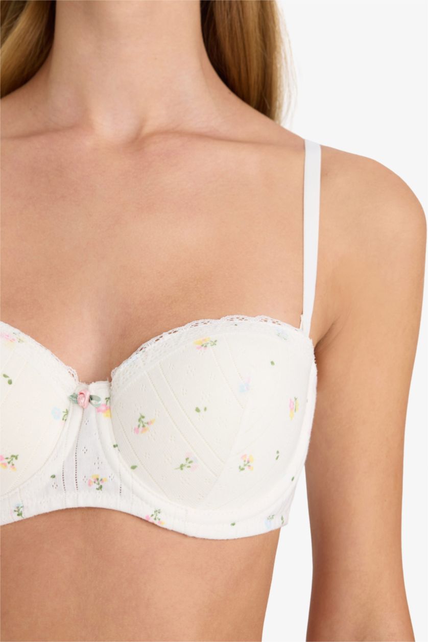 Woman White Fall in Love With Lace With Pad Bra