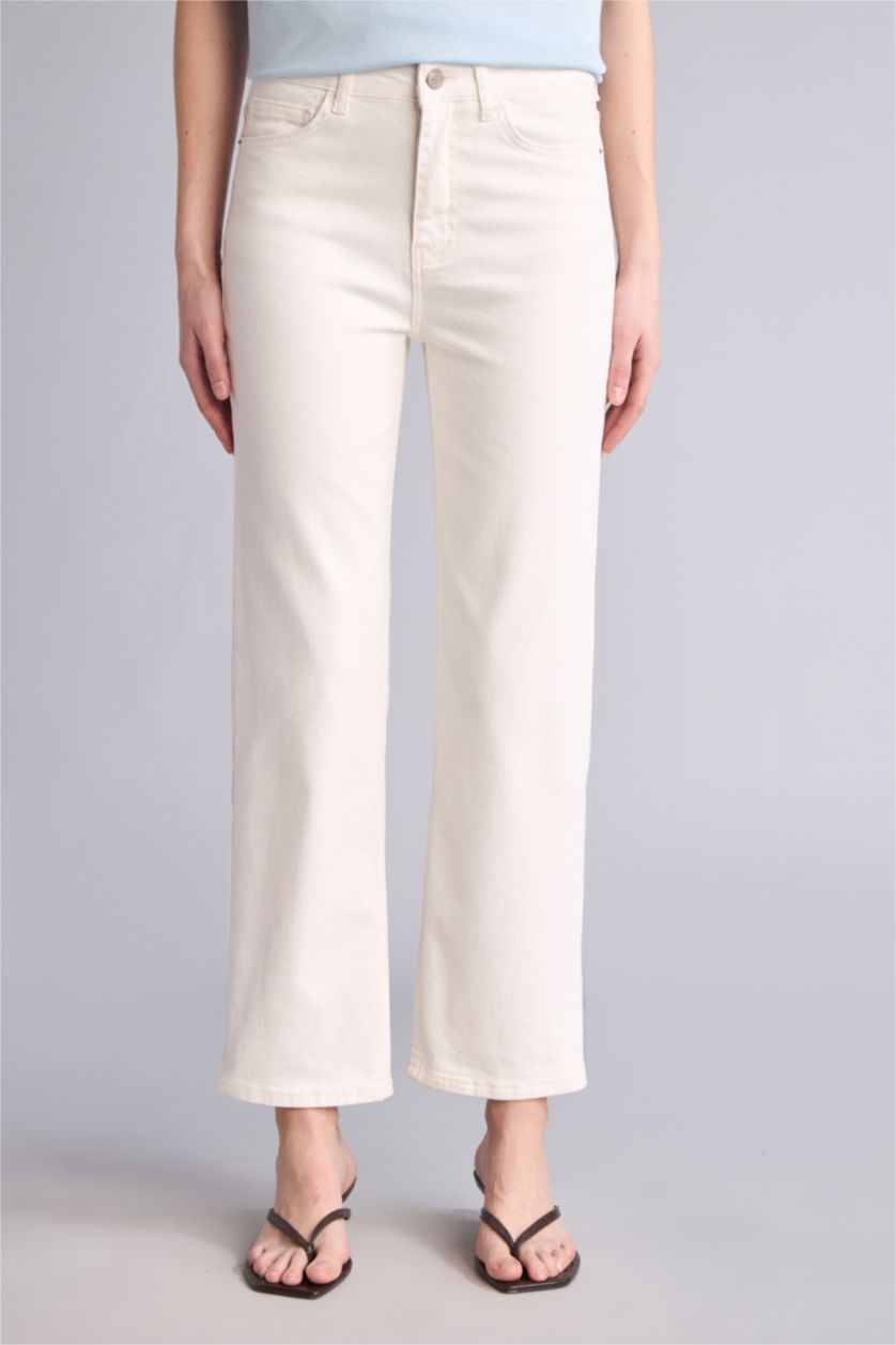 Женщины Белый Укороченные джинсы Comfort Straight с нормальной посадкой